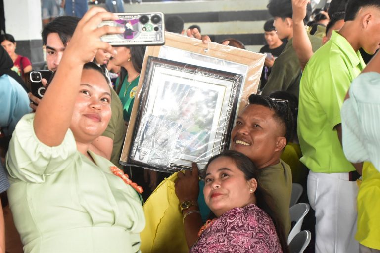 𝐉𝐇𝐂𝐒𝐂 𝐒𝐀𝐅𝐄𝐒 𝐇𝐨𝐧𝐨𝐫𝐬 𝐭𝐡𝐞 𝐇𝐚𝐧𝐝𝐬 𝐚𝐧𝐝 𝐇𝐞𝐚𝐫𝐭𝐬 𝐁𝐞𝐡𝐢𝐧𝐝 𝐒𝐭𝐮𝐝𝐞𝐧𝐭𝐬’ 𝐒𝐮𝐜𝐜𝐞𝐬𝐬